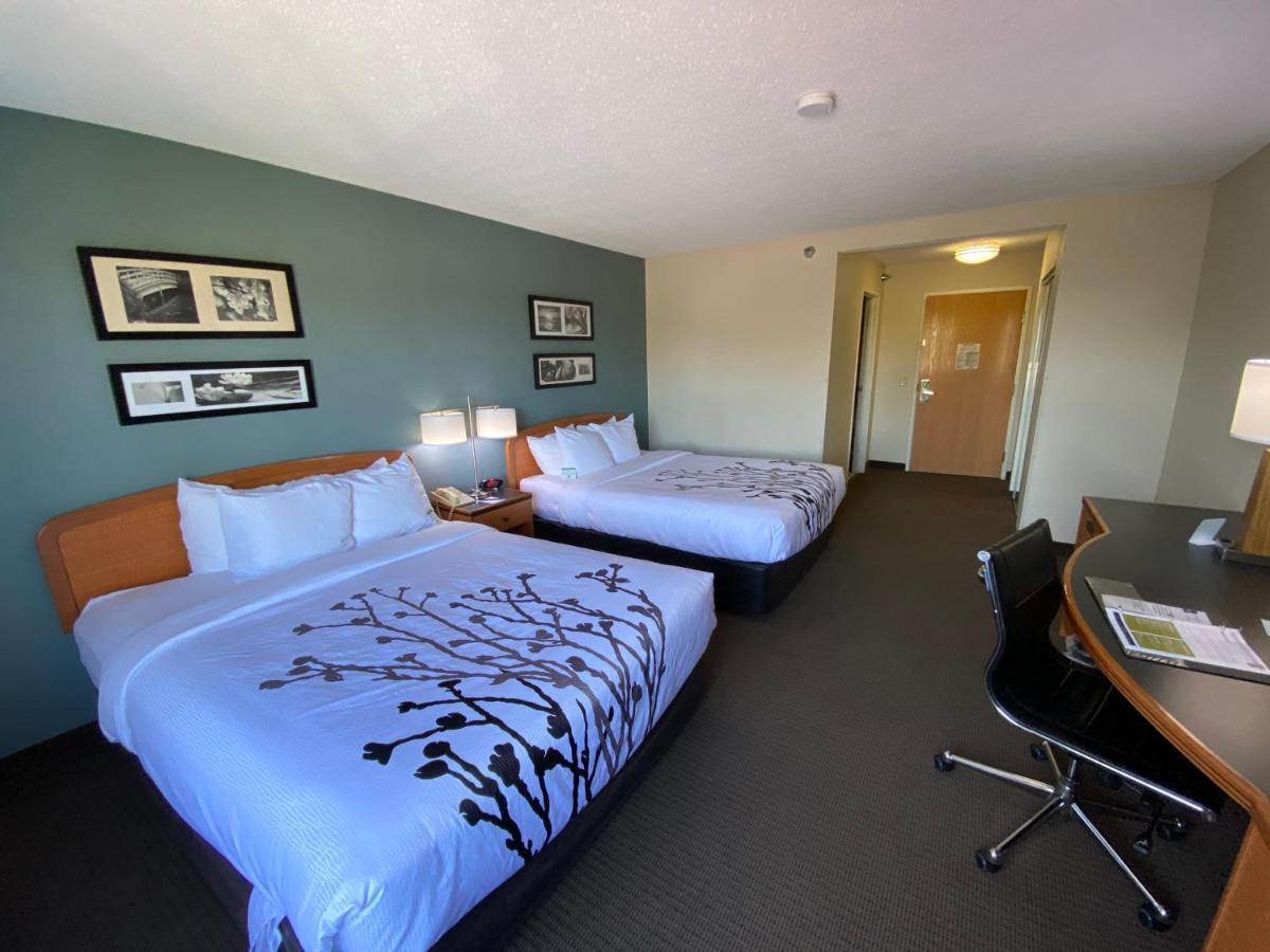 Hotel Sleep & - Quad Cities